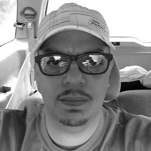 Meet your Posher, Tomas